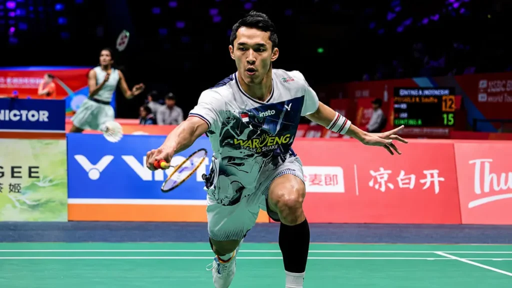 Jonatan Christie bertanding di babak perempat final Malaysia Masters 2026.