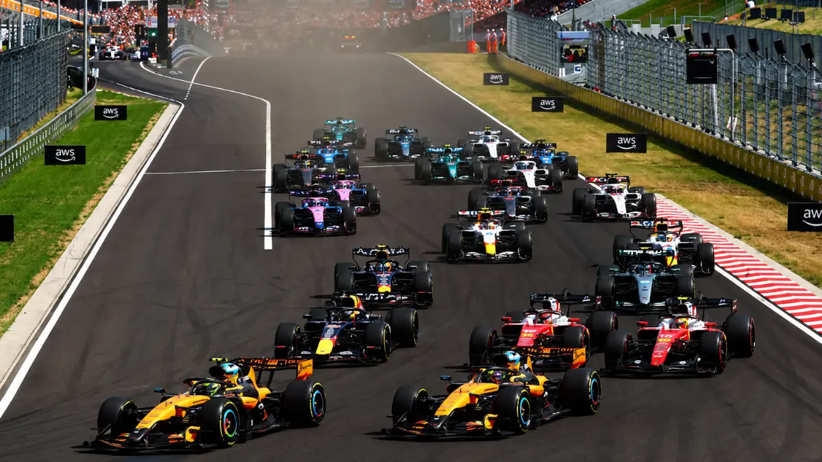 F1 GP Singapura menghadapi ancaman kabut asap akibat kebakaran hutan dan lahan dari Sumatera dan Kalimantan