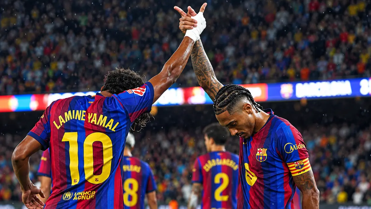Barcelona vs Racing Santander di LaLiga, Raphinha mencetak hat-trick dalam kemenangan Barcelona 8-2.