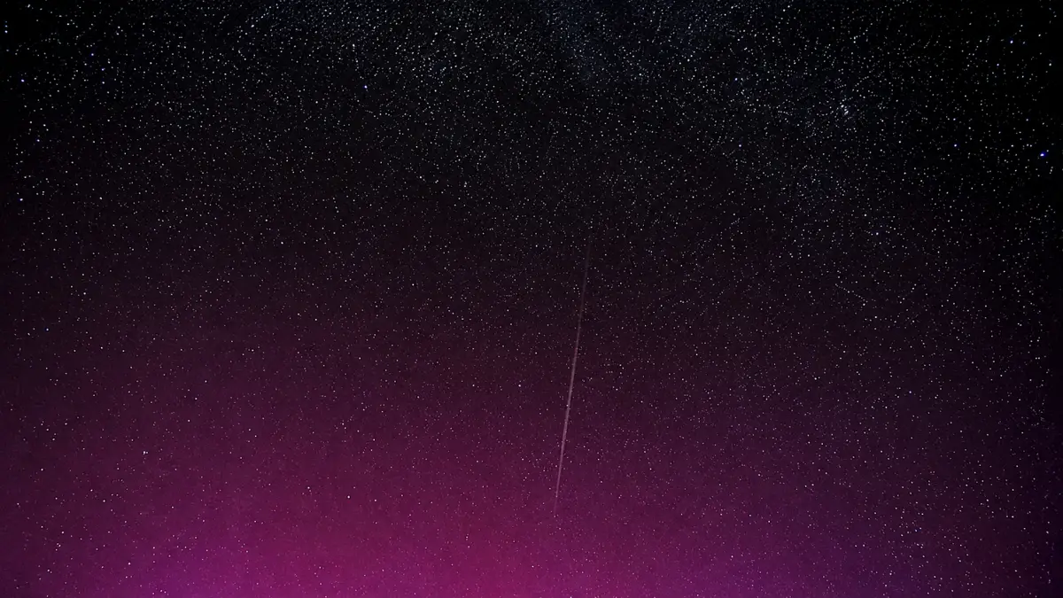 Fenomena astronomi September 2026 meliputi hujan meteor Aurigid, ekuinoks, Harvest Moon, konjungsi planet, dan aurora.