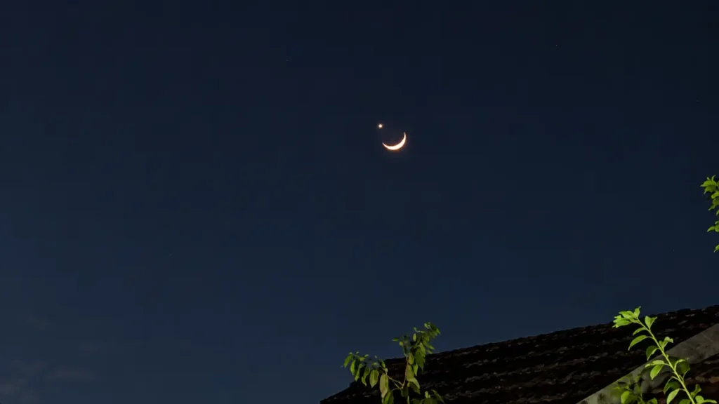 Fenomena okultasi Venus oleh Bulan yang dapat diamati dari sejumlah wilayah Indonesia pada 14 September 2026.